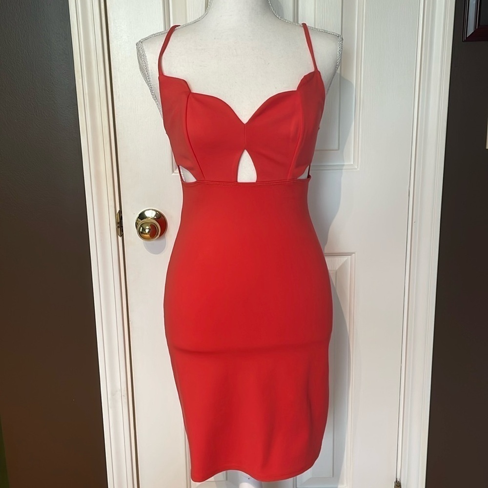 Love Culture Salmon Colored Scalloped Neckline Cut Out Dress. Small
